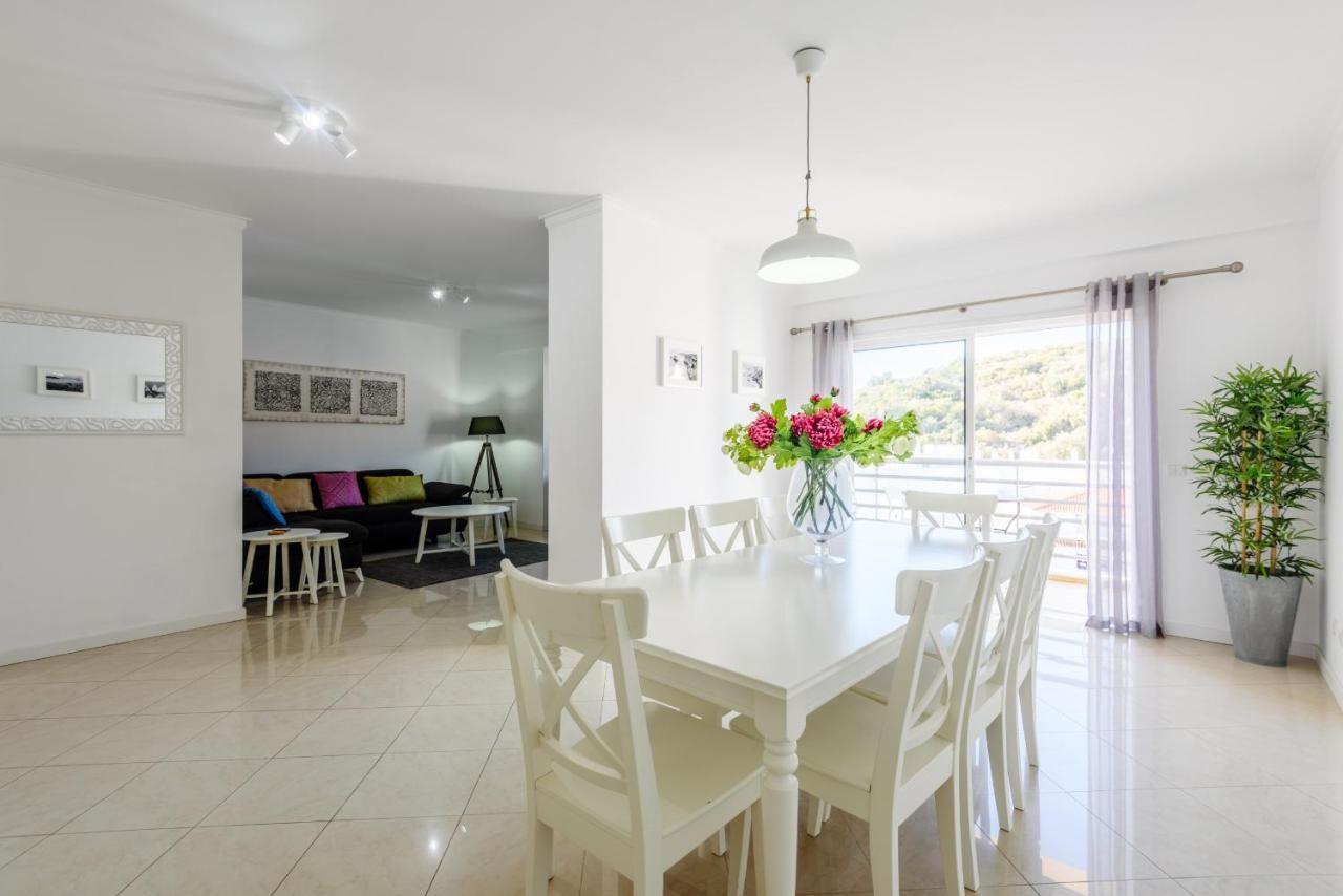 Amazing apartment in Albufeira Bagian luar foto