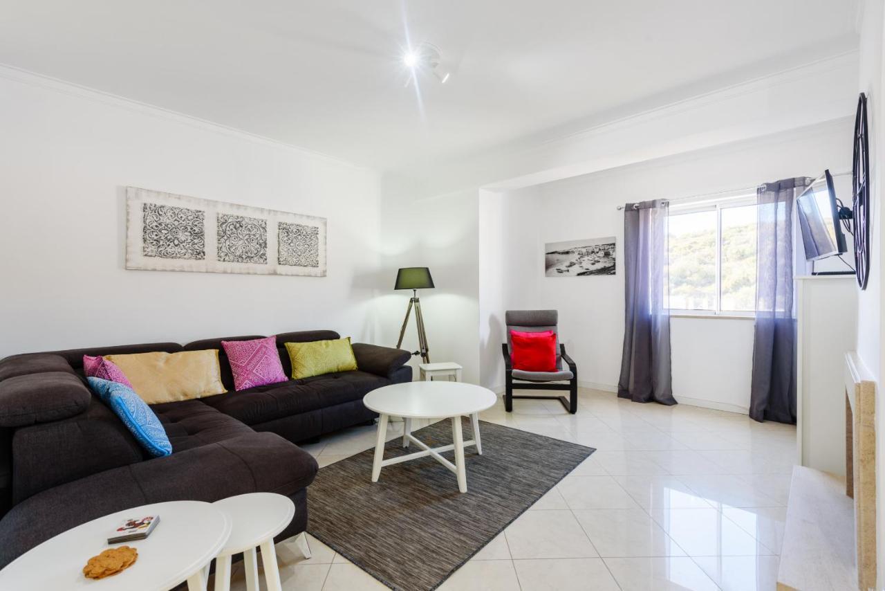 Amazing apartment in Albufeira Bagian luar foto