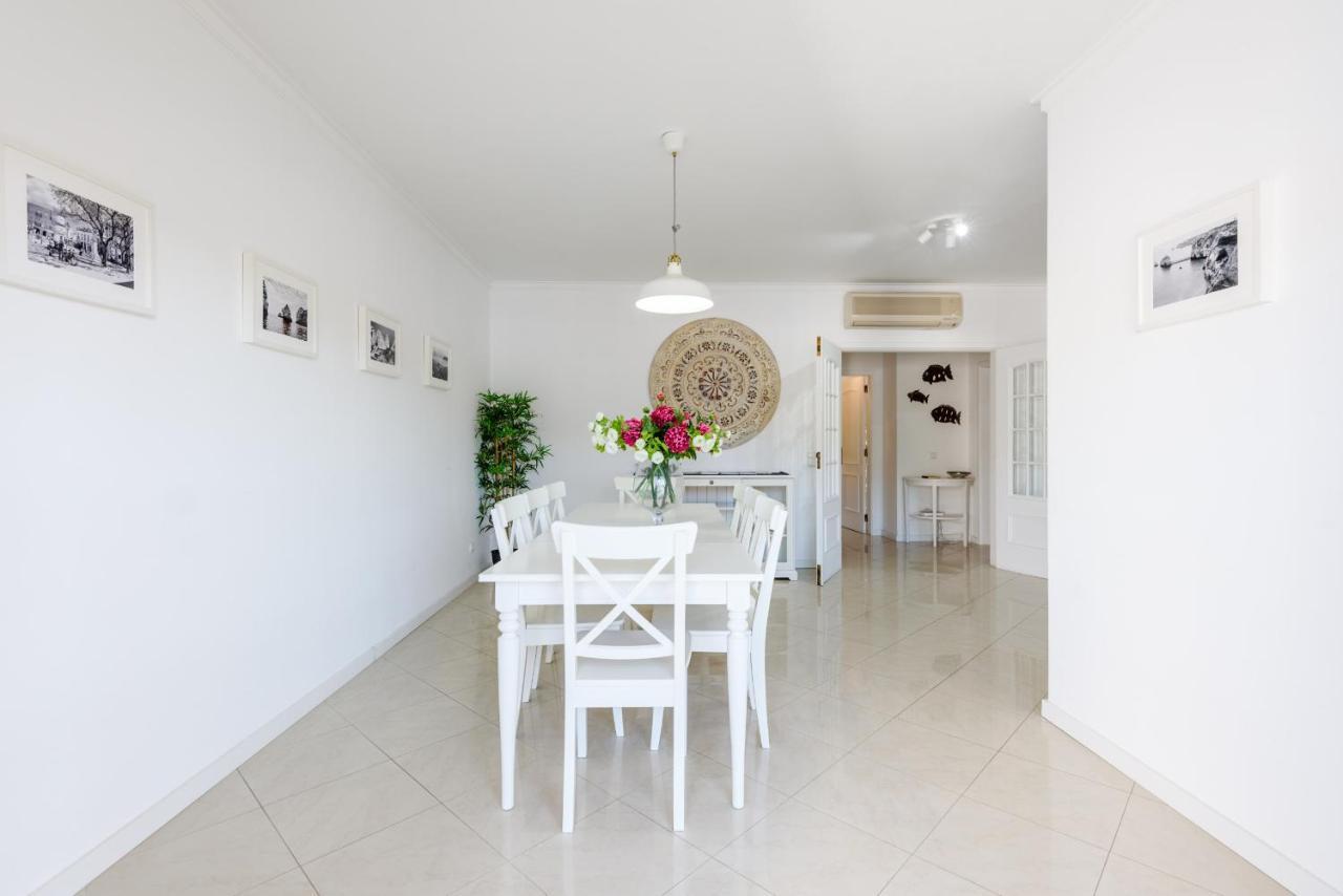 Amazing apartment in Albufeira Bagian luar foto